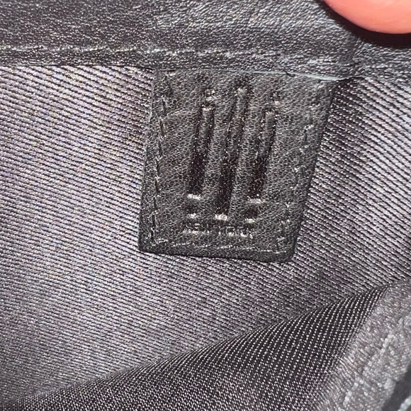 UNISEX RFID Black Leather Bi-Fold Wallet, lots in slots - Picture 8 of 14